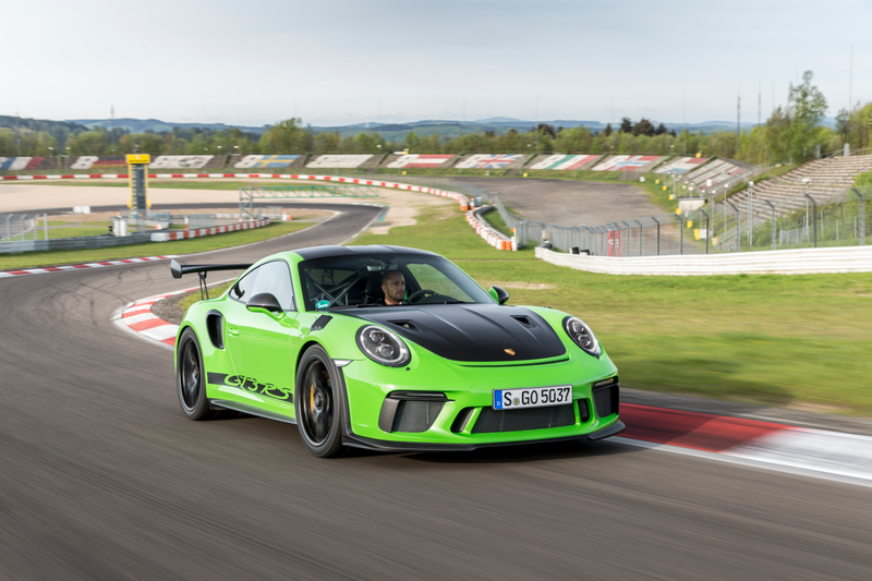 Illustration for article titled Put These Very Good 2019 Porsche 911 GT3 RS Photos In Your Life